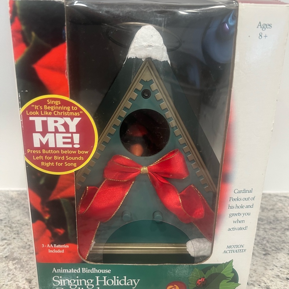 Animated cardinal gemmy Birdhouse Singing Holiday Decoration - Green and Red